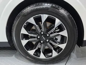 2021 Kia Carnival с пробегом 42 000 км