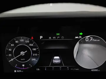 2021 Kia Carnival с пробегом 42 000 км