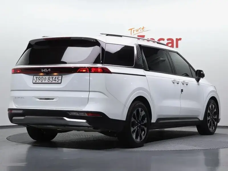 2021 Kia Carnival с пробегом 75 718 км
