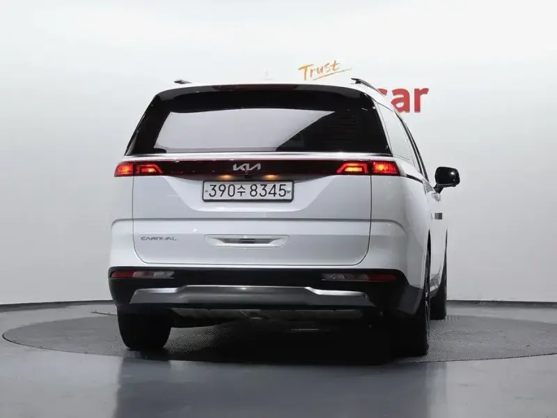 2021 Kia Carnival с пробегом 75 718 км