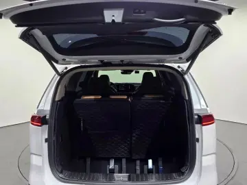 2021 Kia Carnival с пробегом 42 000 км