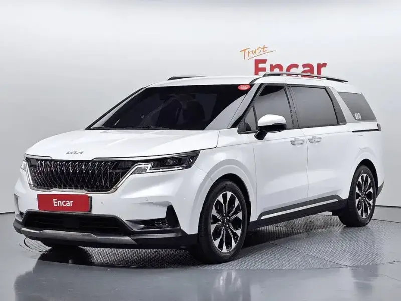 2023 Kia Carnival с пробегом 67 056 км