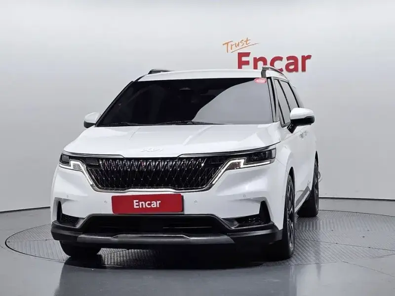 2023 Kia Carnival с пробегом 67 056 км