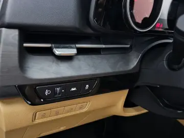 2023 Kia Carnival с пробегом 67 056 км