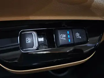 2023 Kia Carnival с пробегом 67 056 км