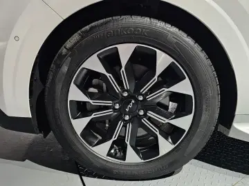 2023 Kia Carnival с пробегом 38 878 км
