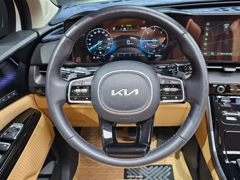2023 Kia Carnival с пробегом 38 878 км