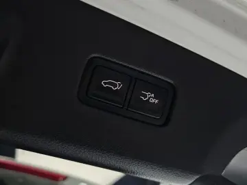 2023 Kia Carnival с пробегом 38 878 км