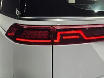2023 Kia Carnival с пробегом 38 878 км