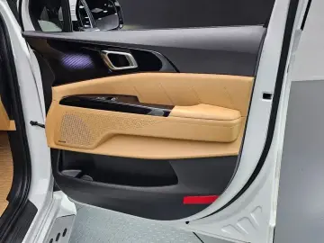 2023 Kia Carnival с пробегом 38 878 км