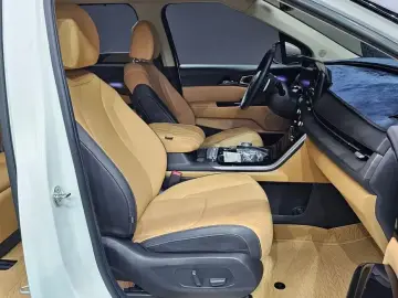 2023 Kia Carnival с пробегом 38 878 км