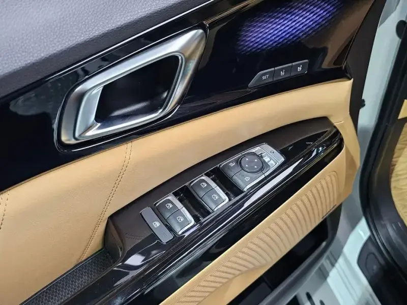 2023 Kia Carnival с пробегом 38 878 км