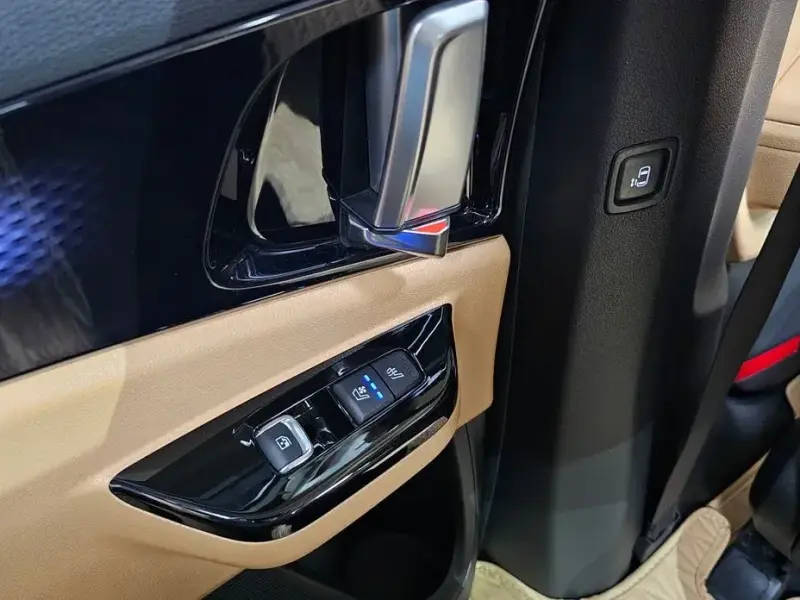 2023 Kia Carnival с пробегом 38 878 км