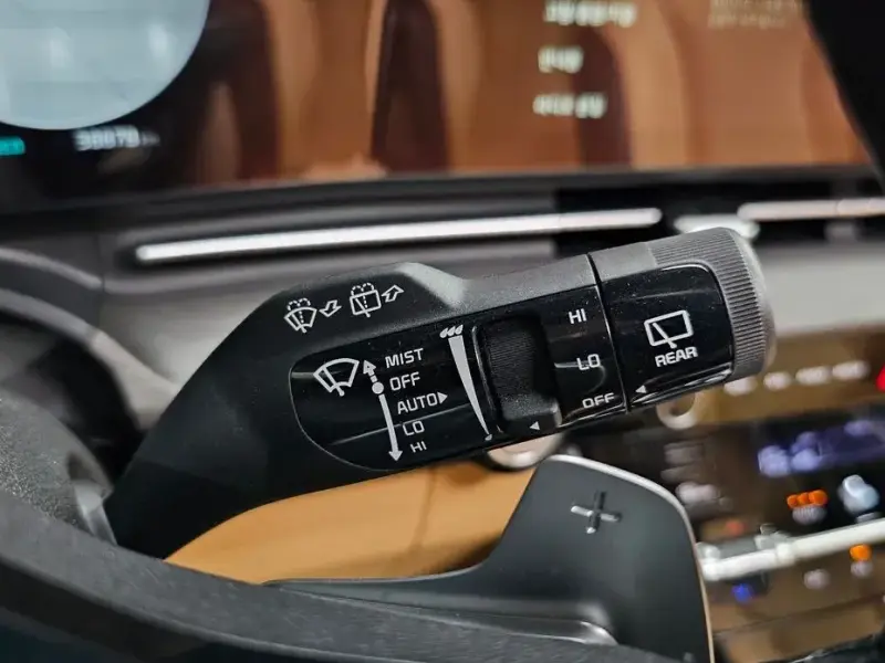 2023 Kia Carnival с пробегом 38 878 км