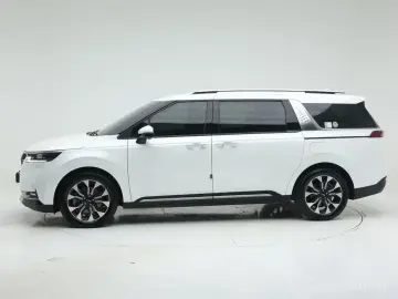 2022 Kia Carnival с пробегом 30 305 км