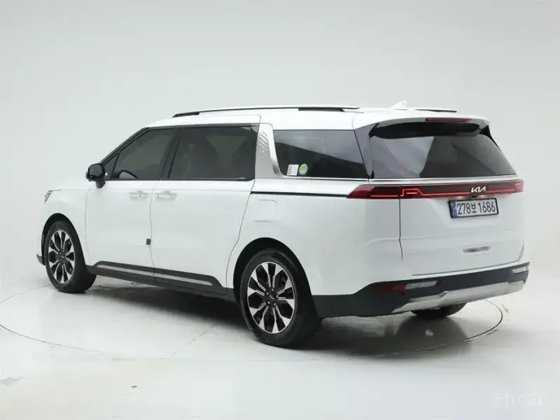 2022 Kia Carnival с пробегом 30 305 км