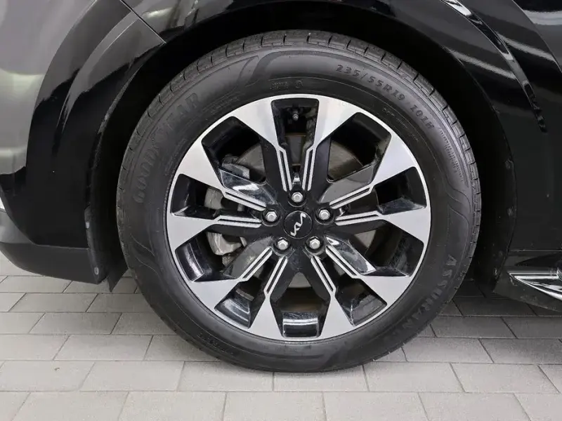 2022 Kia Carnival с пробегом 53 118 км