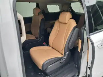 2022 Kia Carnival с пробегом 30 305 км