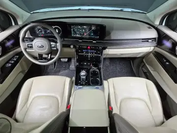 2021 Kia Carnival с пробегом 121 857 км