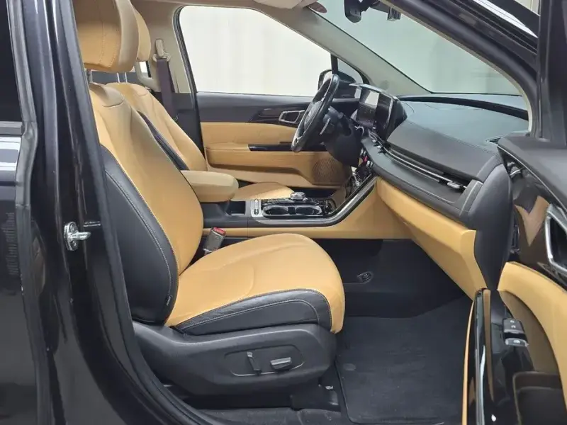 2021 Kia Carnival с пробегом 73 885 км