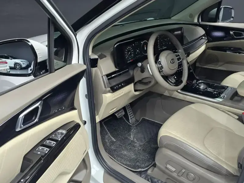 2021 Kia Carnival с пробегом 121 857 км