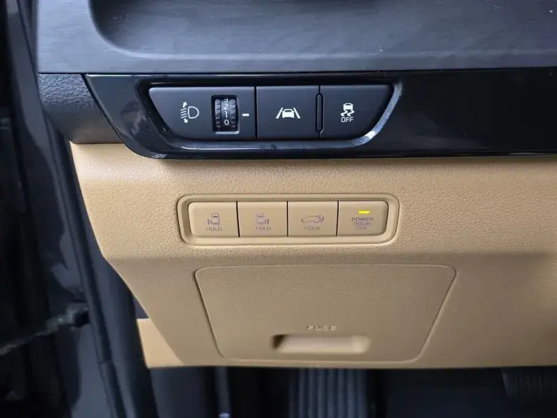 2021 Kia Carnival с пробегом 73 885 км