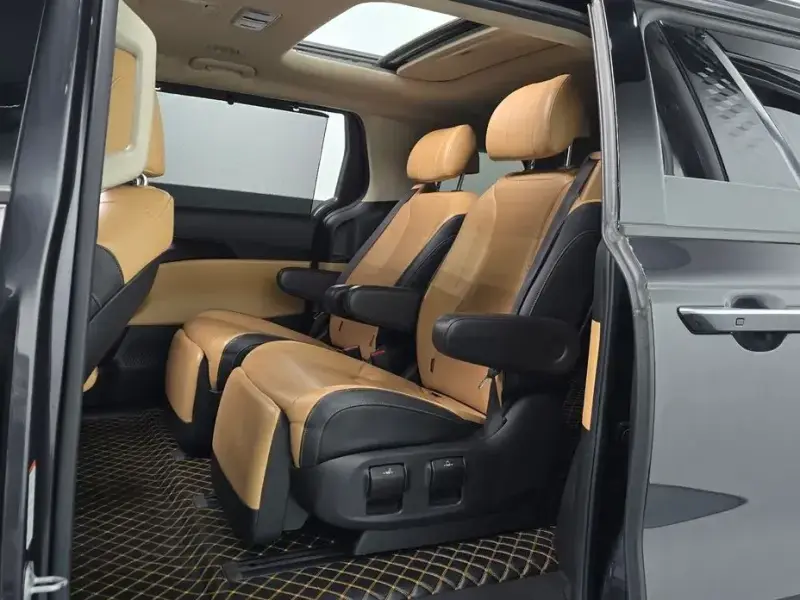 2021 Kia Carnival с пробегом 60 905 км