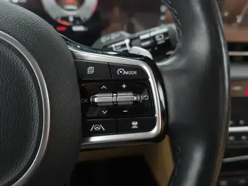2021 Kia Carnival с пробегом 60 905 км
