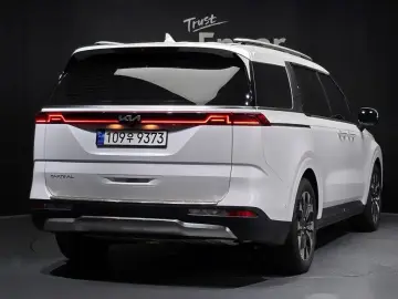 2023 Kia Carnival с пробегом 52 145 км