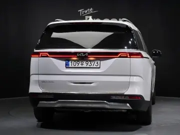 2023 Kia Carnival с пробегом 52 145 км