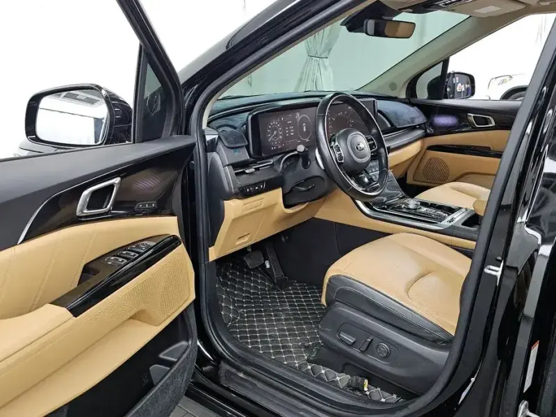 2021 Kia Carnival с пробегом 65 479 км