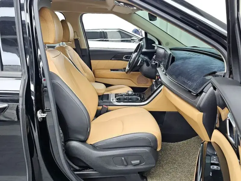 2021 Kia Carnival с пробегом 65 479 км