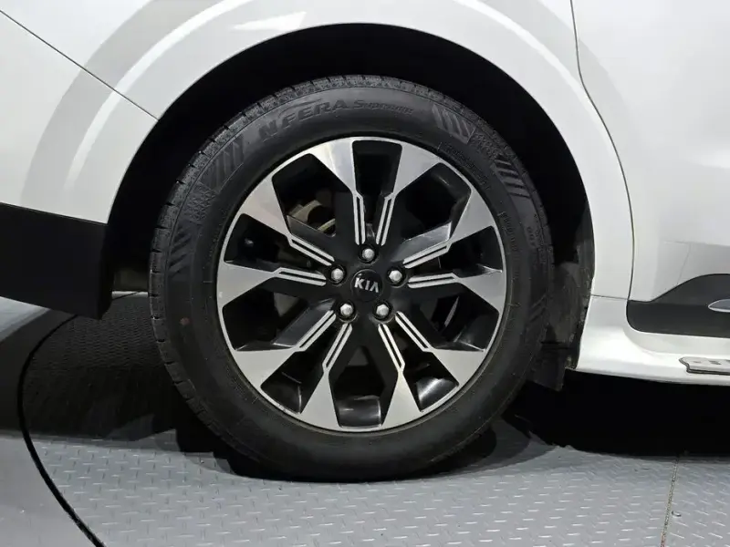 2021 Kia Carnival с пробегом 70 285 км