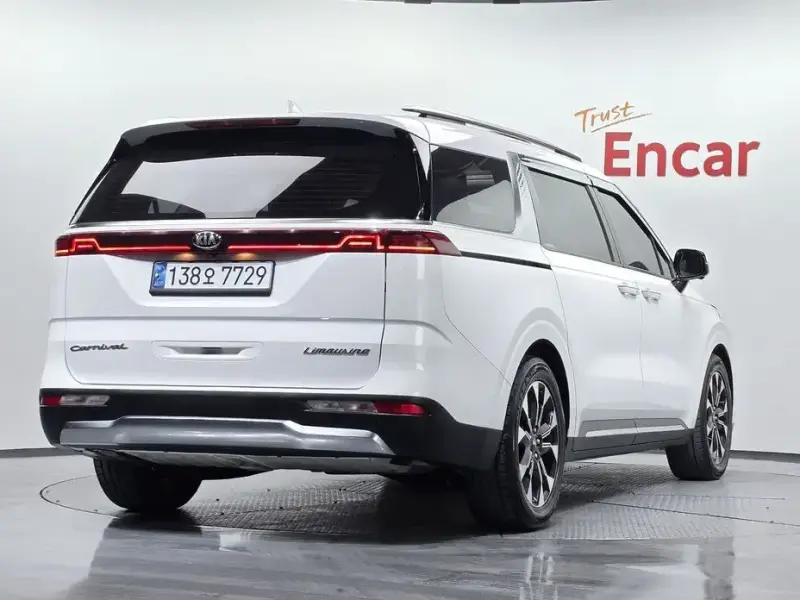2021 Kia Carnival с пробегом 70 272 км