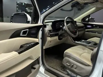 2021 Kia Carnival с пробегом 70 285 км