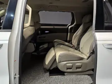 2021 Kia Carnival с пробегом 70 285 км