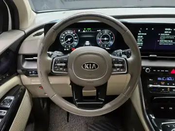 2021 Kia Carnival с пробегом 70 285 км