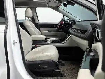 2021 Kia Carnival с пробегом 70 272 км