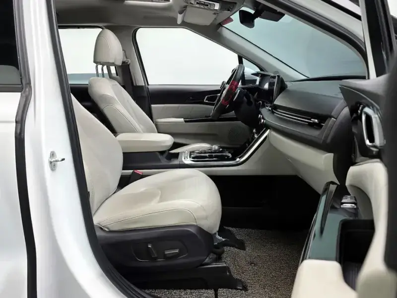 2021 Kia Carnival с пробегом 70 272 км