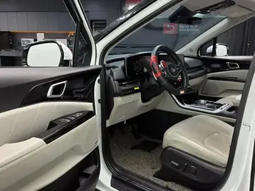 2021 Kia Carnival с пробегом 70 272 км