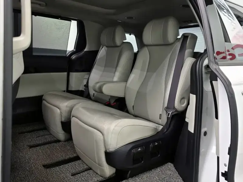 2021 Kia Carnival с пробегом 70 272 км