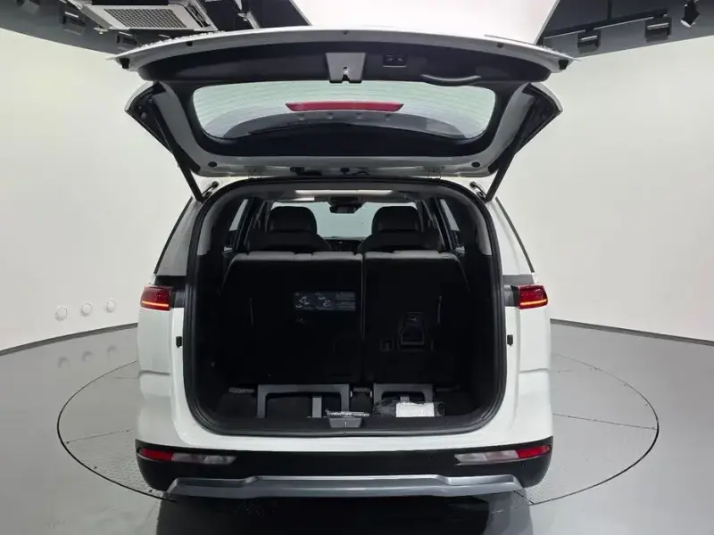 2021 Kia Carnival с пробегом 70 272 км