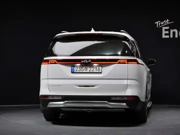 2022 Kia Carnival с пробегом 57 496 км