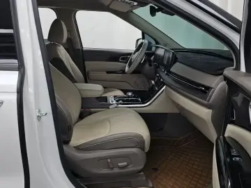 2022 Kia Carnival с пробегом 57 496 км