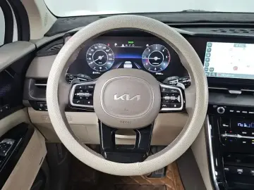 2022 Kia Carnival с пробегом 57 496 км