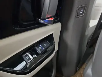 2022 Kia Carnival с пробегом 57 496 км