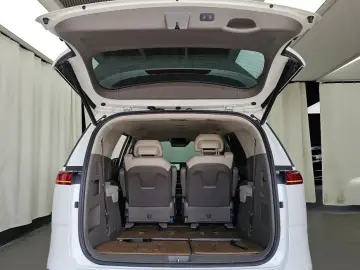 2022 Kia Carnival с пробегом 57 496 км