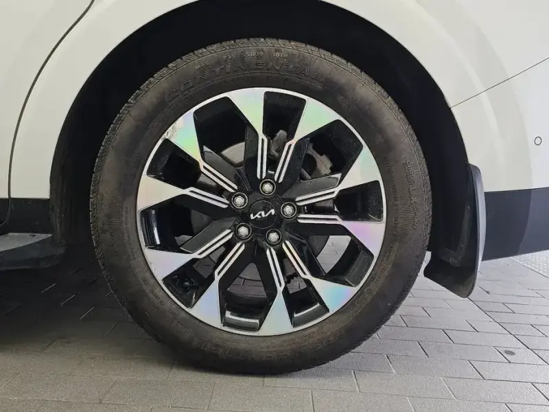 2022 Kia Carnival с пробегом 57 496 км