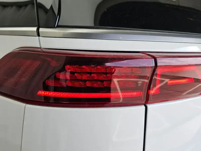 2022 Kia Carnival с пробегом 57 496 км