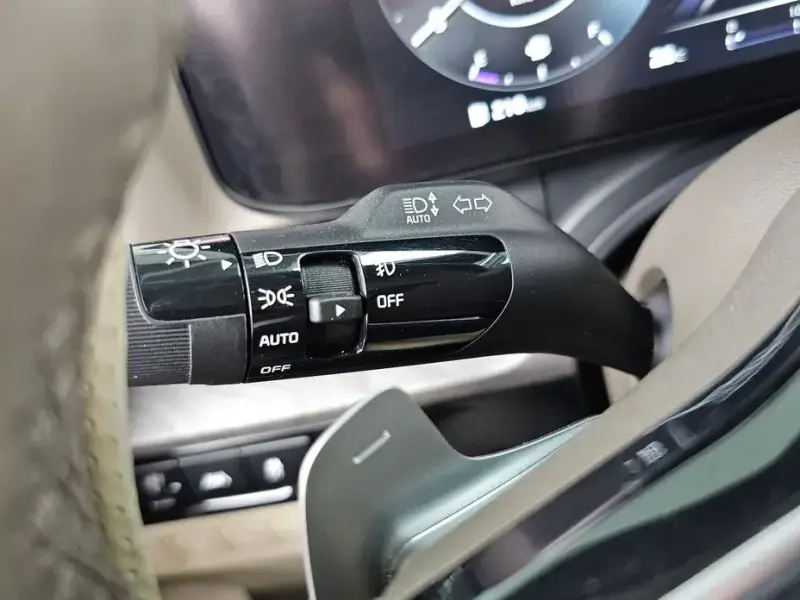 2022 Kia Carnival с пробегом 57 496 км